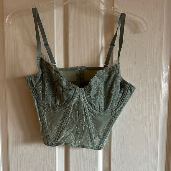 Gilly Hicks Green Shapewear Bralette with Lace Design - Picture 1 of 10